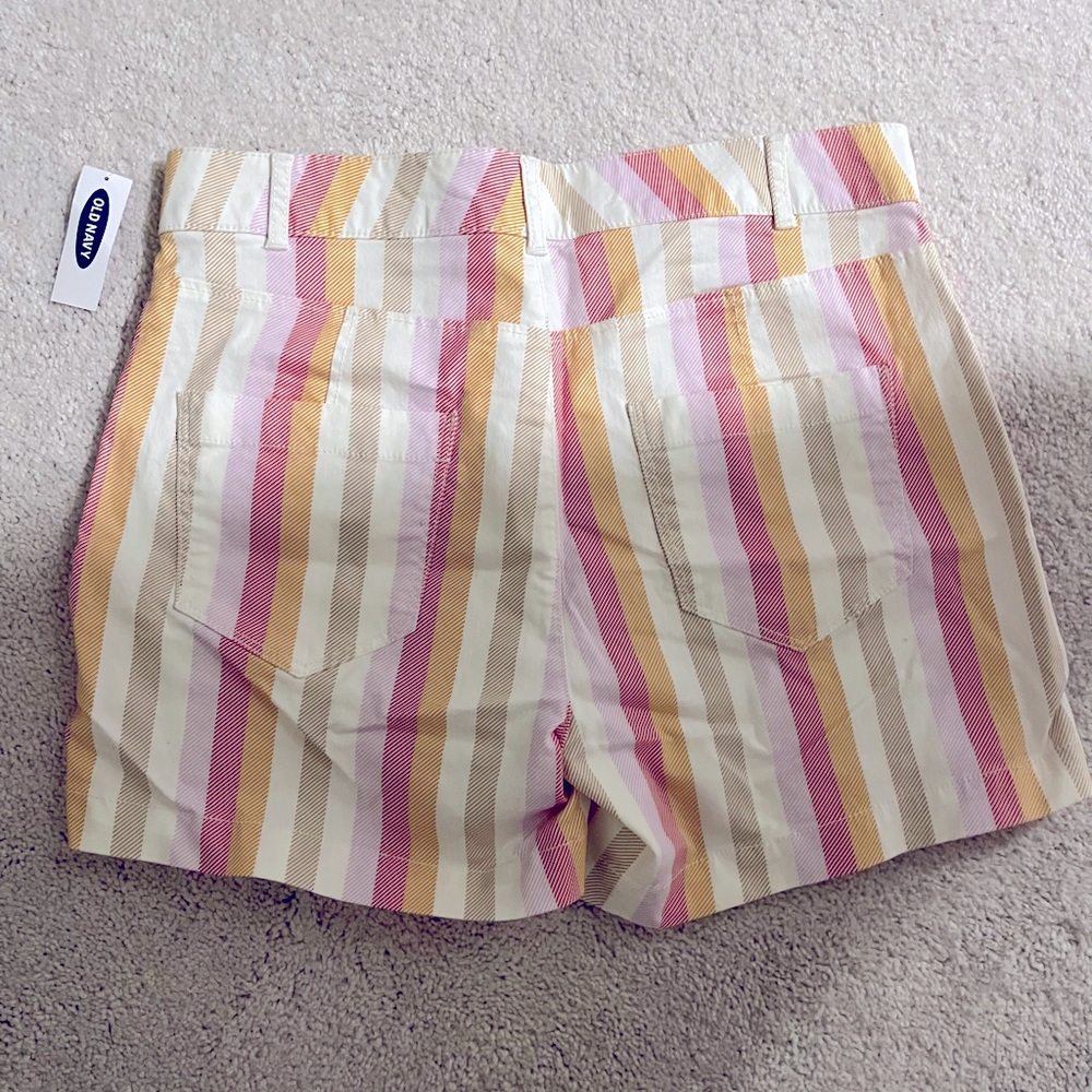 Old Navy Button Striped Women Shorts - Picture 3 of 3